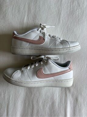 Nike White Low-Top Sneakers with Blush Pink Swoosh Size 6